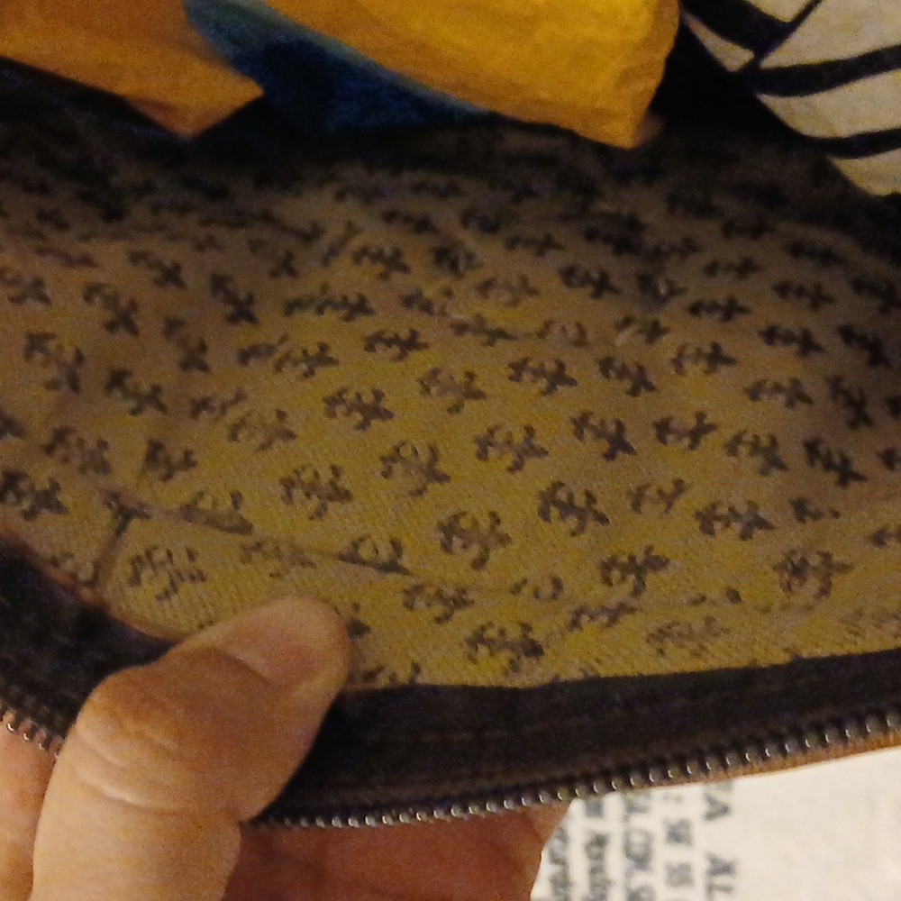 Travel Bag - Picture 7 of 8
